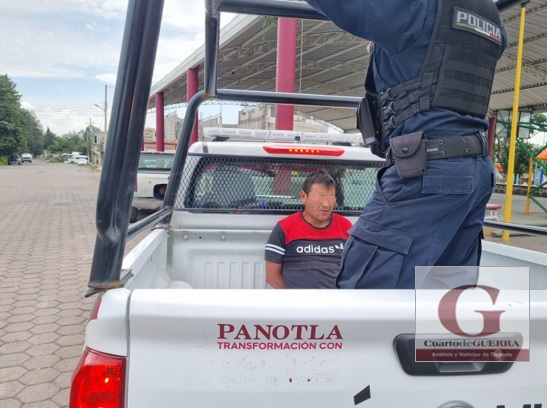 Policías de Panotla detienen a sujeto que robaba en comercio y a transeúnte